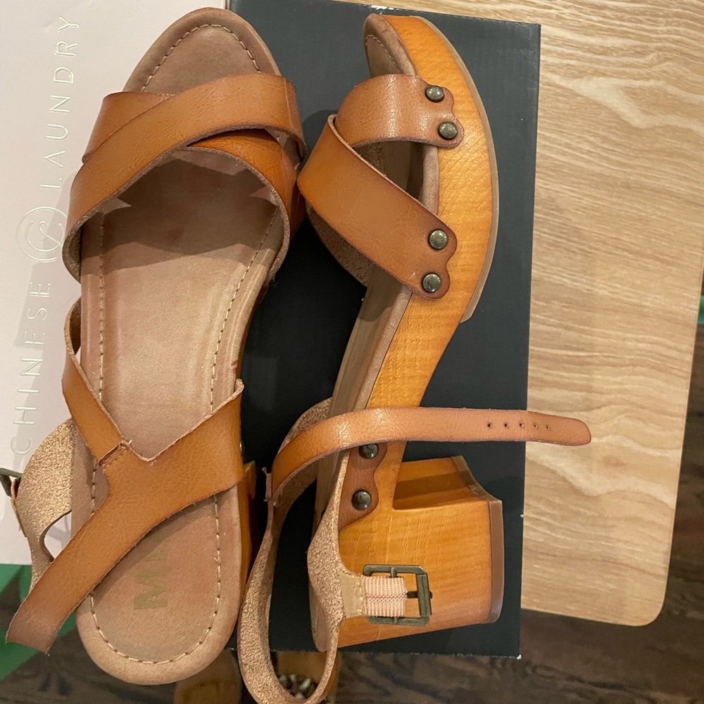 MIA Brown Sandals